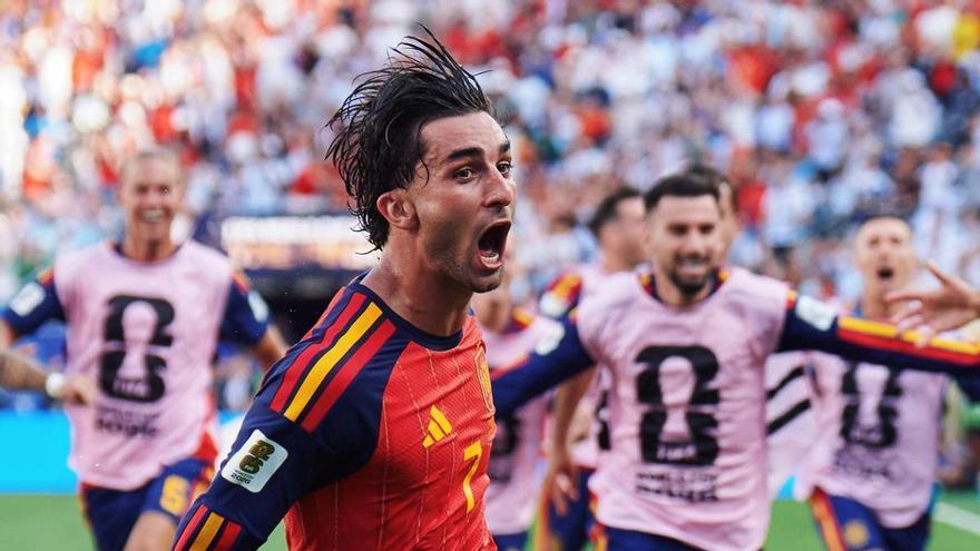 Ferran Torres amplía la lista de campeones del mundo que han jugado en el Valencia