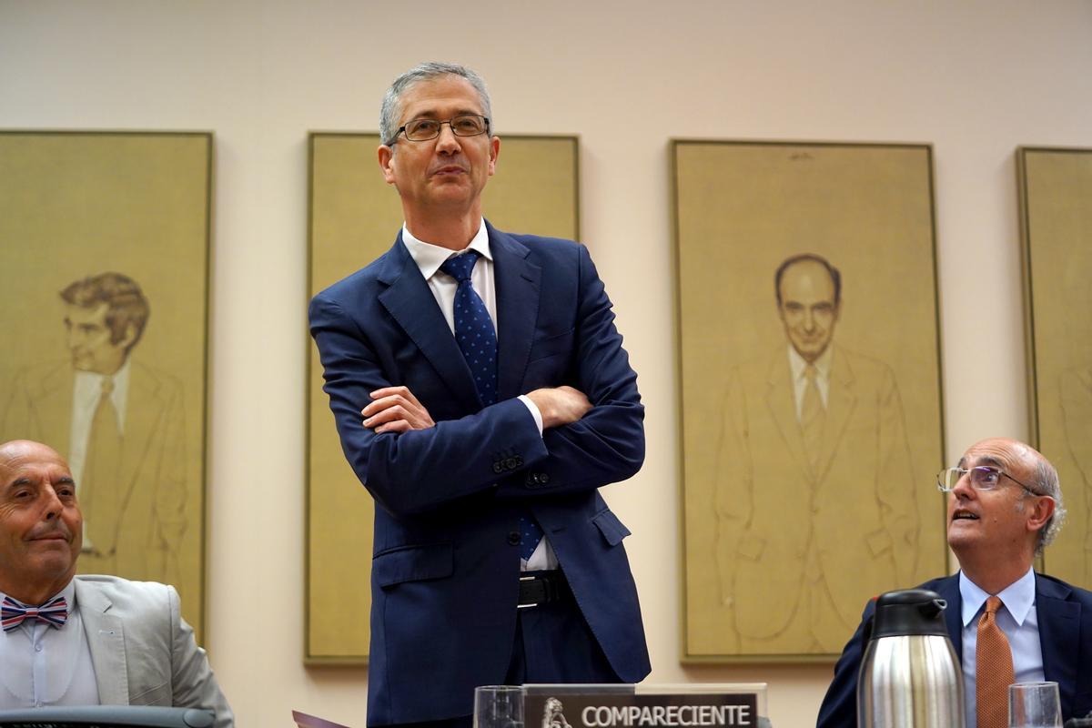 Pablo Hernández de Cos, Gobernador del Banco de España , antes de comparecer esta tarde en el Congreso de los Diputados. Pablo Hernández de Cos, Gobernador del Banco de España , antes de comparecer esta tarde en el Congreso de los Diputados.