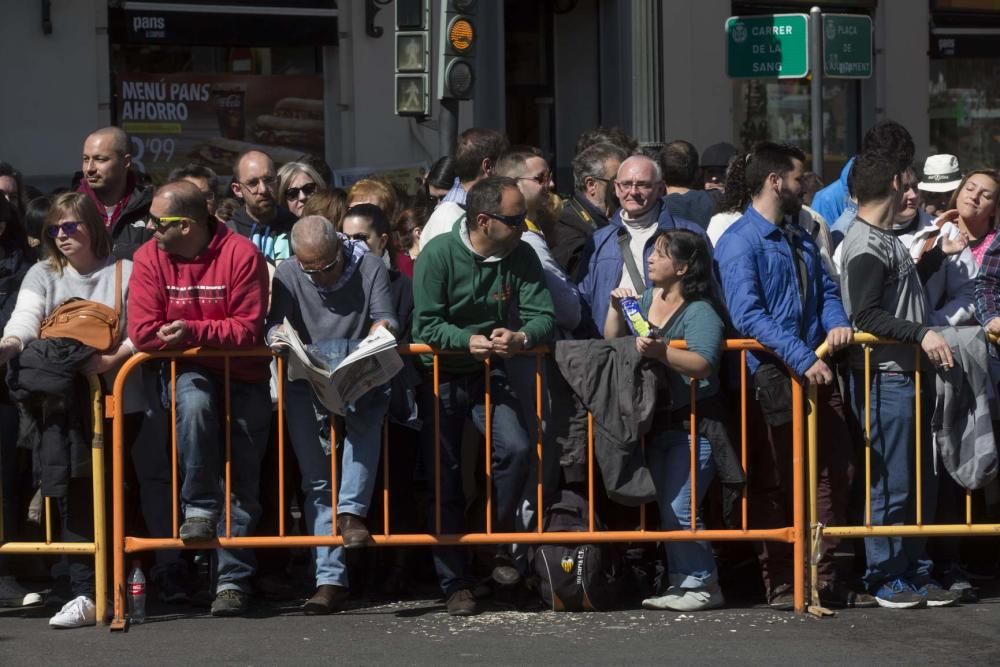 Búscate en la mascletà del 8 de marzo