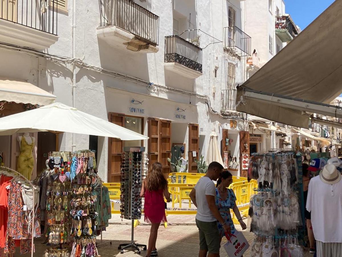 Imagen de una calle de la Marina de Ibiza.