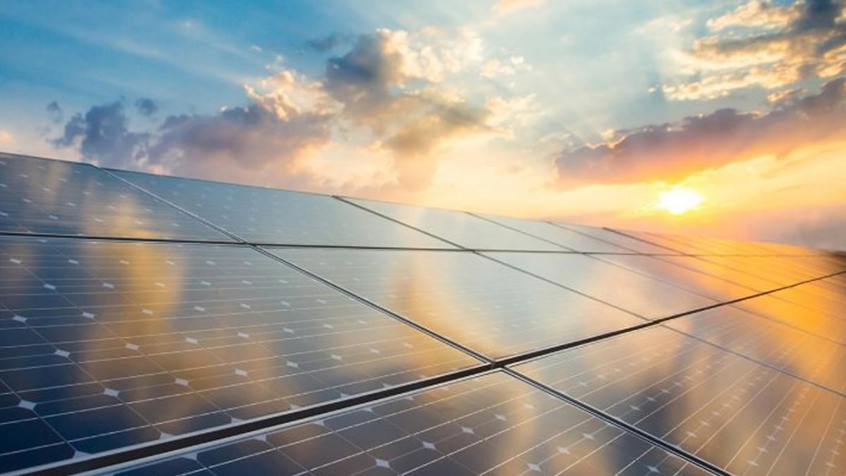 Suministros Ibiza suma una gran variedad de materiales tanto en energía solar térmica como en fotovoltaica