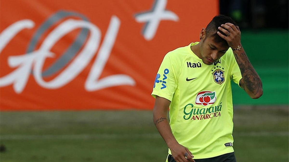 Neymar abandonó antes de tiempo por sanción la concentración de Brasil