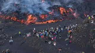 Última hora del volcán Etna en erupción, en directo: Reabre en Italia el aeropuerto de Catania