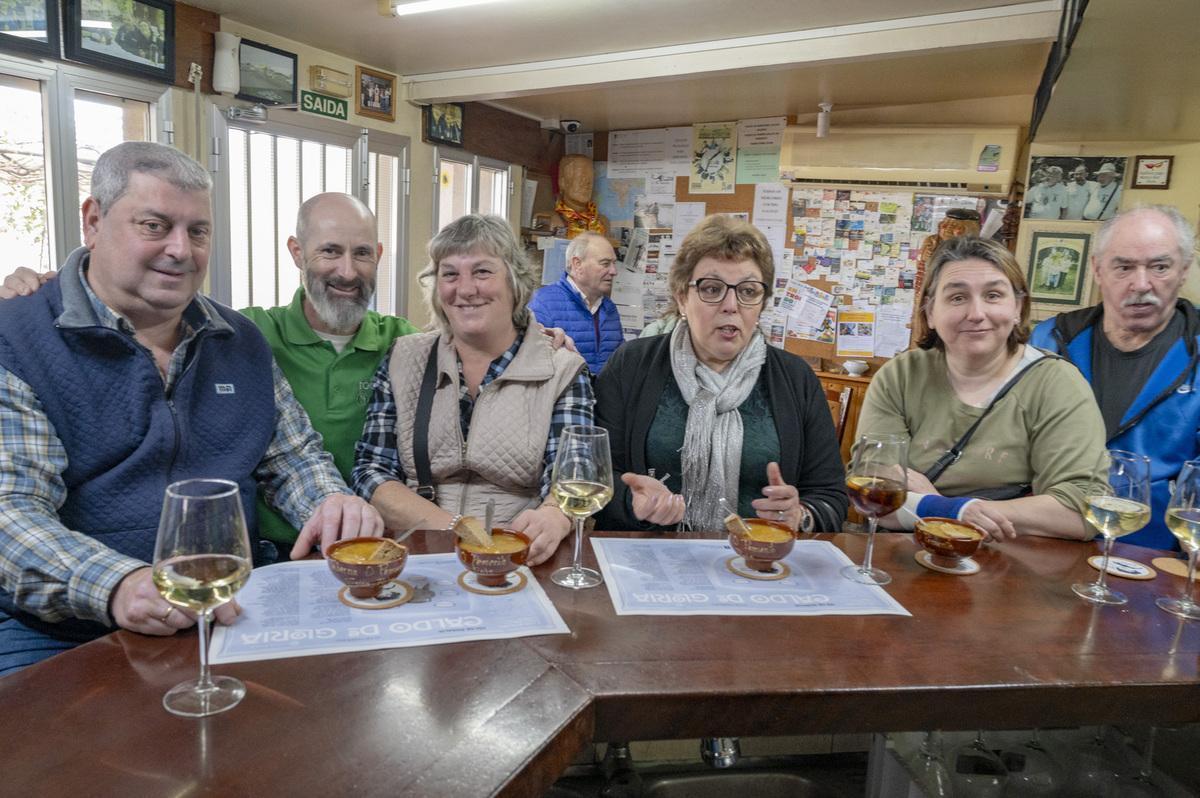 Una anterior degustación del Caldo de gloria en la Taberna O Pemento de Rois