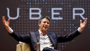 FILE PHOTO - Uber CEO Travis Kalanick speaks to students during an interaction at the Indian Institute of Technology (IIT) campus in Mumbai, India, January 19, 2016. REUTERS/Danish Siddiqui/File Photo