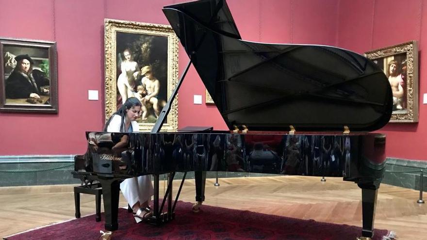 La pianista de Xàbia Marta Espinós deslumbra en la National Gallery de Londres