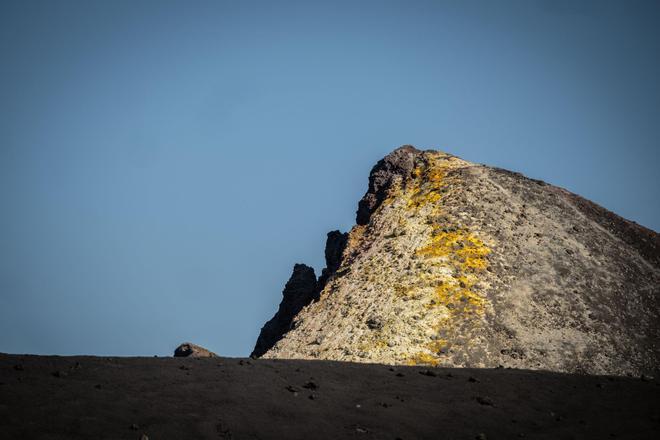 Visita al cono volcánico del Tajogaite