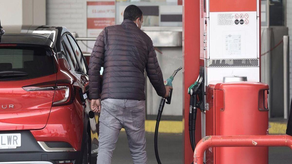 Una gasolinera.