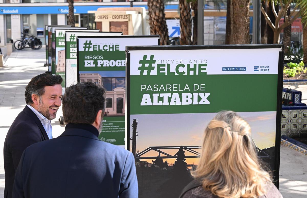 INFORMACIÓN inaugura en la Glorieta la exposición "Proyectando Elche"