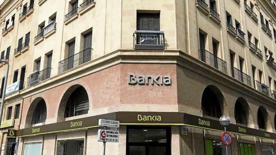 Bankia admite incidencias técnicas y colas en oficinas de Baleares