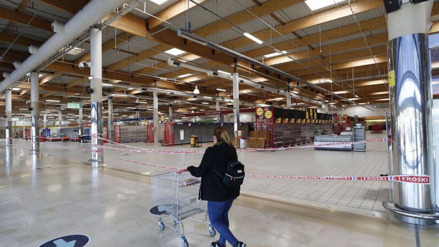 Parque Principado plans to have twelve new businesses in the space that Aerosky Hypermarket is leaving for free.