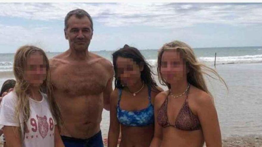 VÍDEO | Toni Cantó salva de morir ahogadas a tres adolescentes en Orpesa