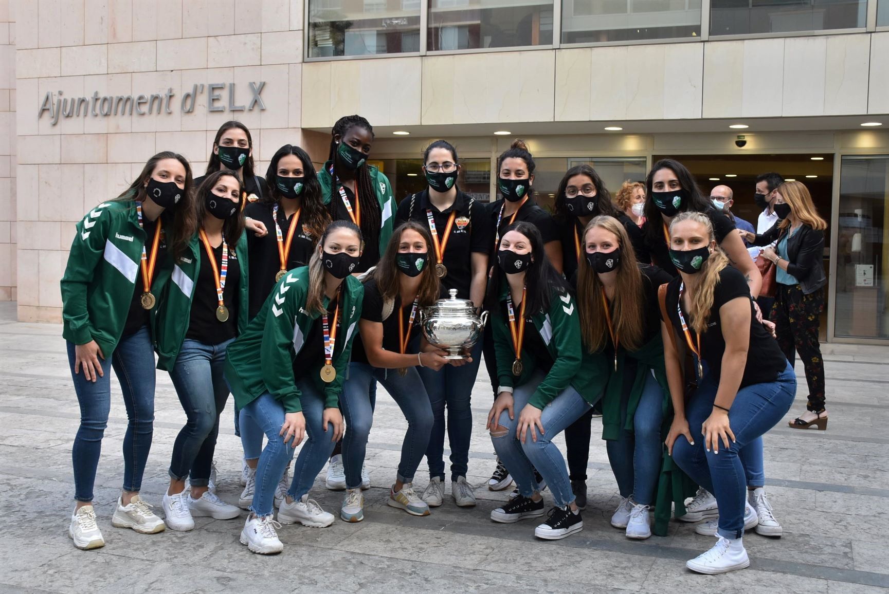 Recepción a las guerreras de Elche tras ganar la Copa de la Reina