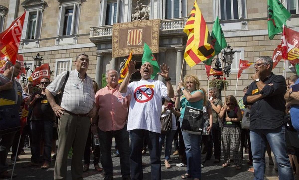 Concentración de delegados sindicales en la plaza de Sant Jaume de Barcelona. Concentración de delegados sindicales en la plaza de Sant Jaume de Barcelona.