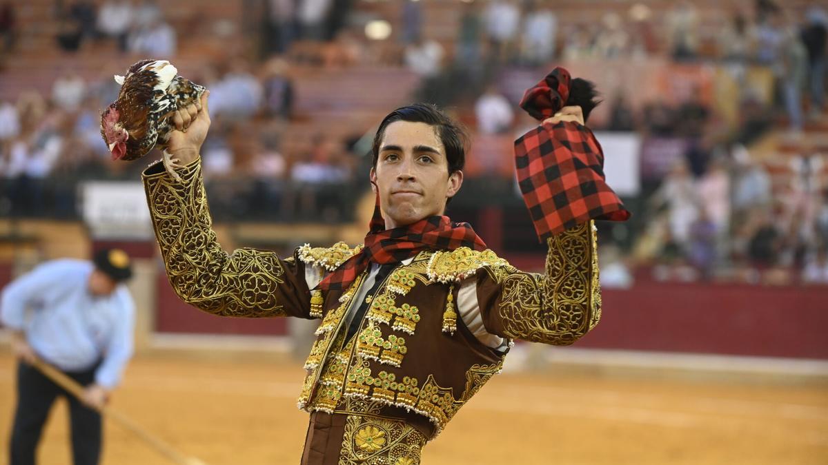 CORRIDA DE TOROS FIESTAS DEL PILAR MENE BASTOS