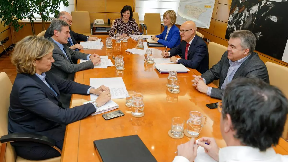 Cerdán acudió en 2019 a la reunión donde Fomento respaldó la megaobra del túnel de Navarra que adjudicaron a su empresa