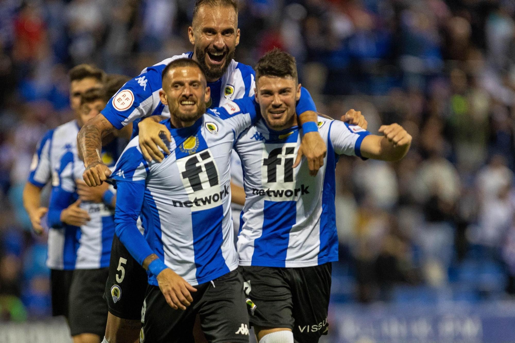 El Hércules derrota al Alcorón con dos goles en la segunda parte