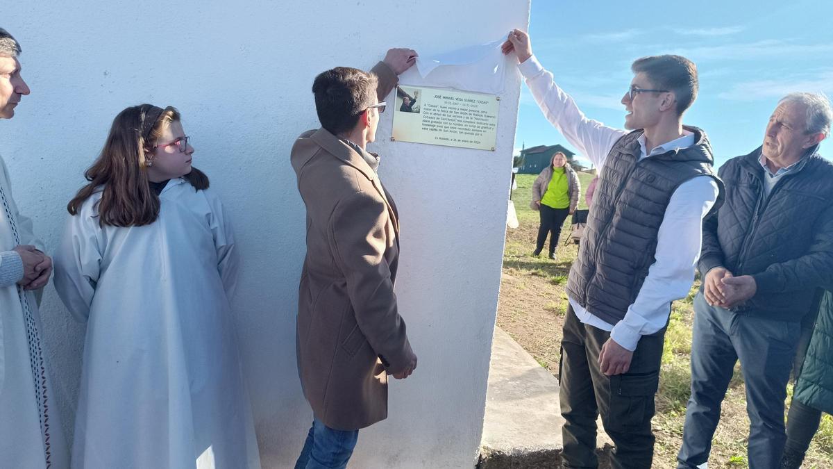 Robledo homenaje a José Manuel Vega Casas en las fiestas de Sant' Antón