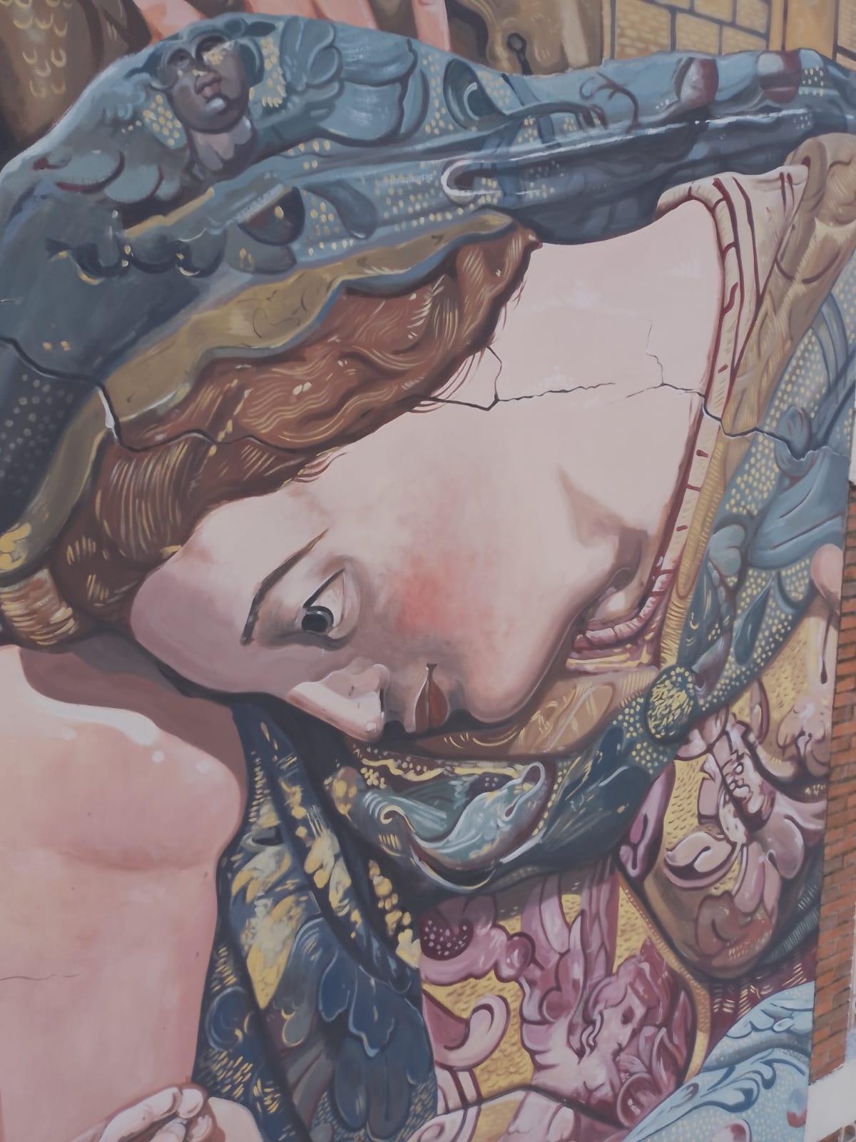 Detalle de la Virgen María en el nuevo mural de Carlos Adeva