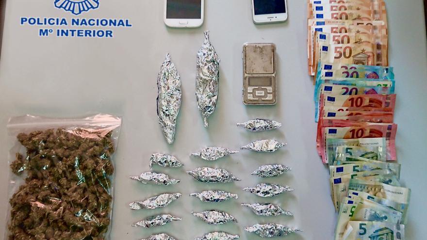 Las denuncias por el trasiego de drogadictos conducen a la policía nacional hasta un punto de venta en Elche