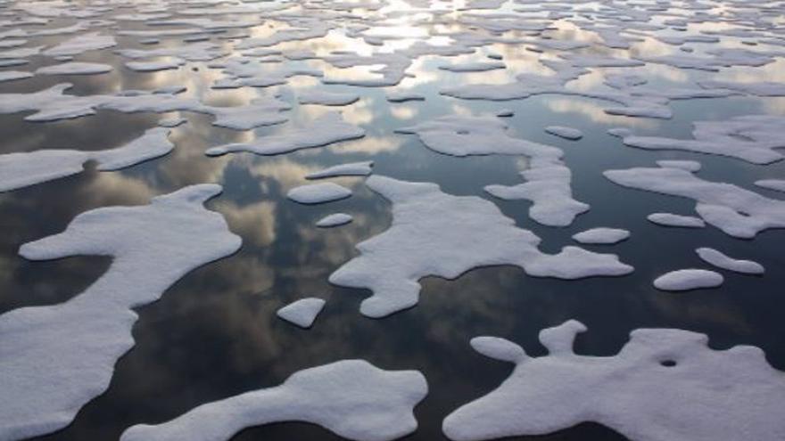 La criosfera de la Tierra se está reduciendo 87.000 km2 por año.