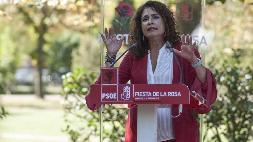 La ministra de Hacienda, María Jesús Montero, durante su intervención en la celebración del Día de la Rosa en Benavente