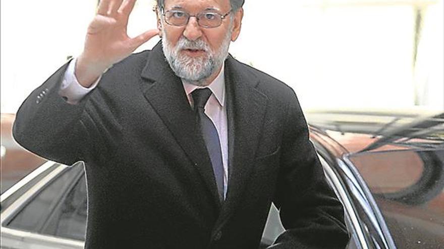 Rajoy ciñe la corrupción a «7, 10 ó 15 personas» y dice no saber «nada»