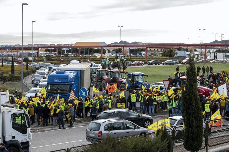 Manifestación de agricultores en Zaragoza