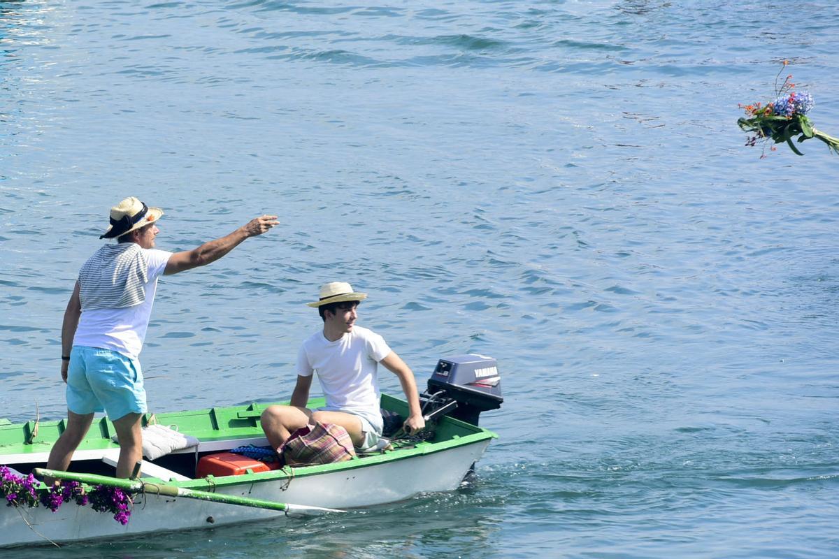 As Xubias muestra su fervor por la Virgen del Carmen en A Coruña