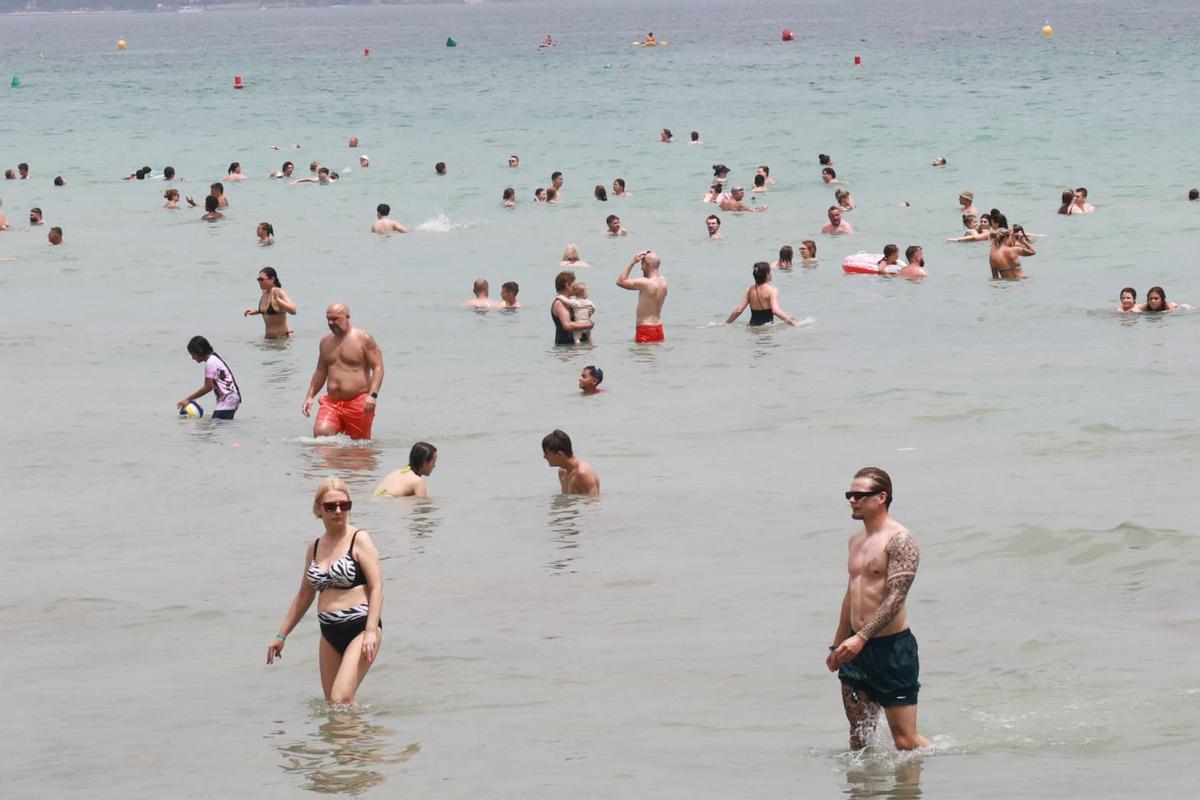 La playa del Postiguet este lunes