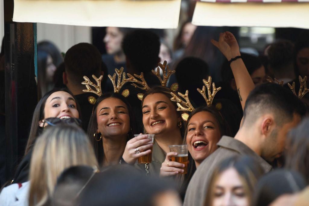 Murcia se echa a las calles durante el tardeo de Nochebuena