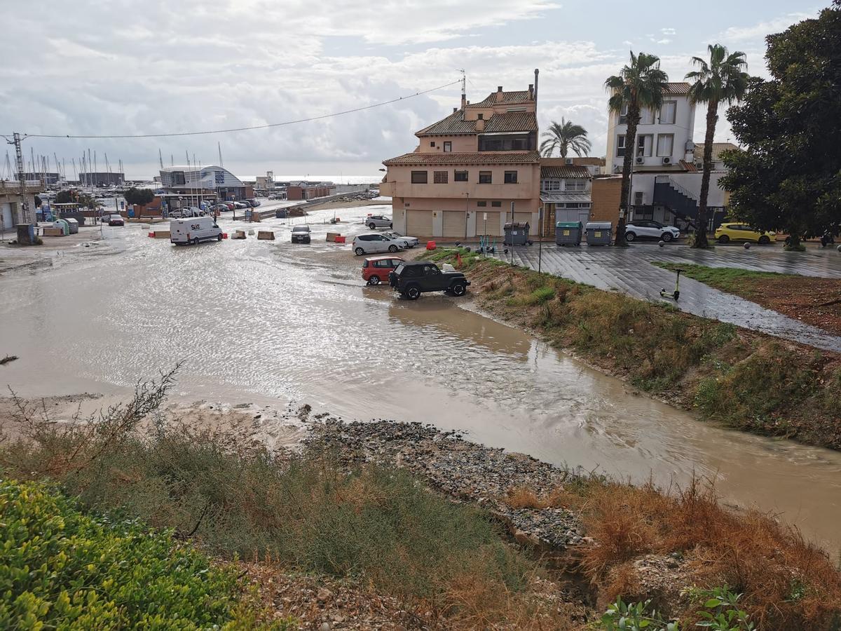 Las lluvias han dejado así El Campello