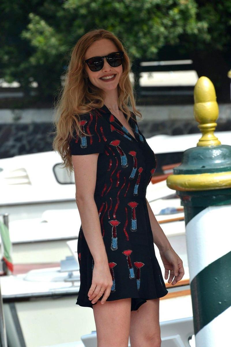 Amanda Seyfried inaugura el Festival de Venecia con dos perfectos looks