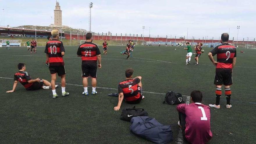 El Teresa Herrera de peñas reunió a nueve equipos en A Torre