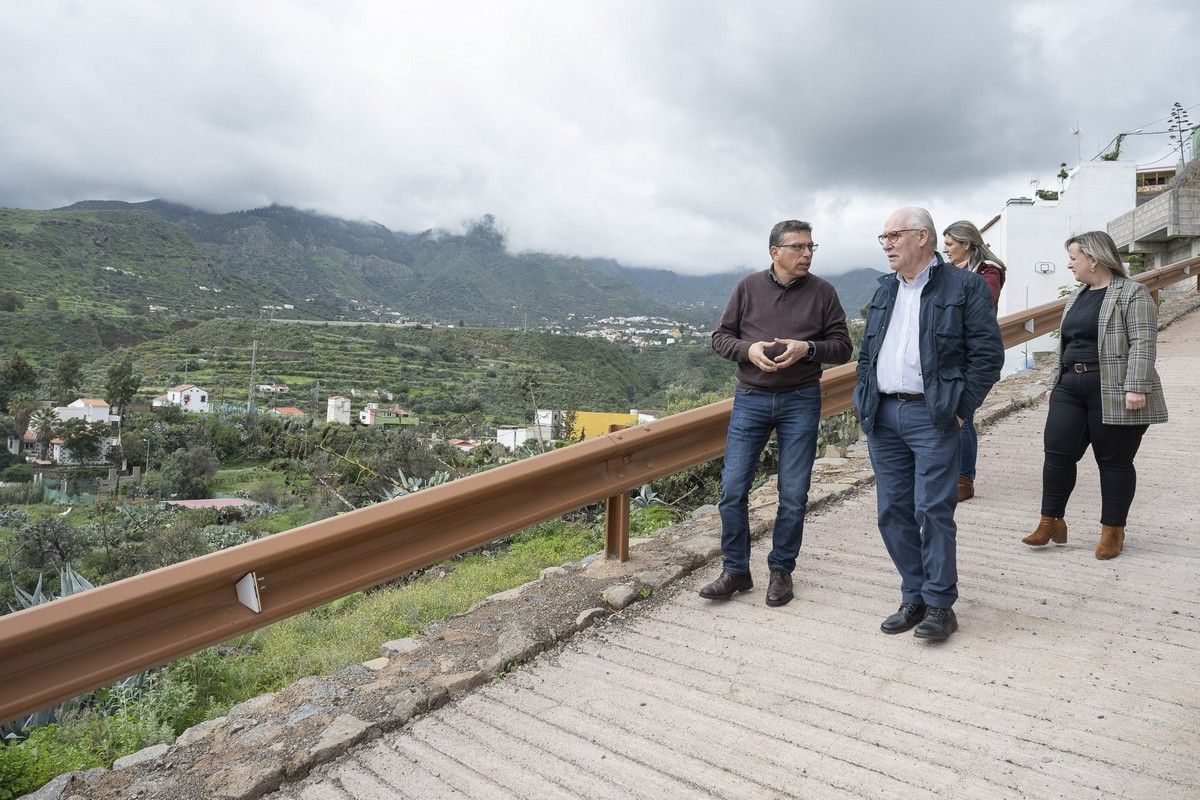 Vía de acceso a Los Llanetes en Valsequillo