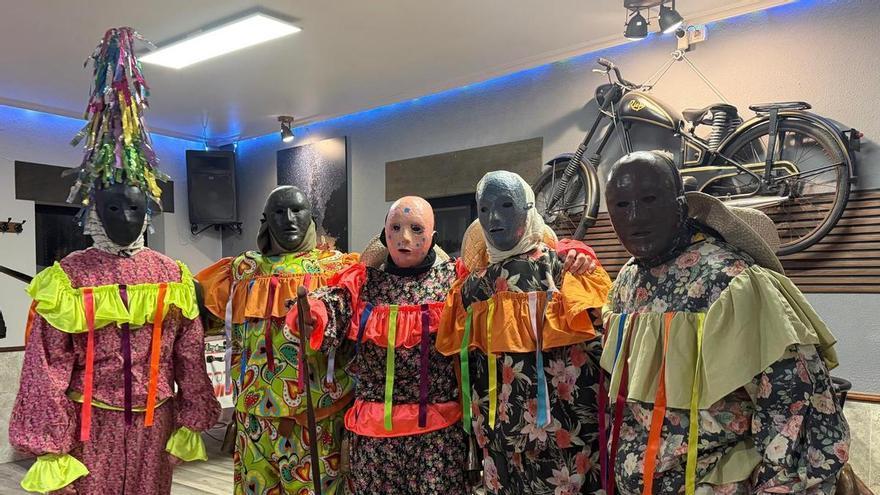 Los Cencerros de Villanueva toman la calle