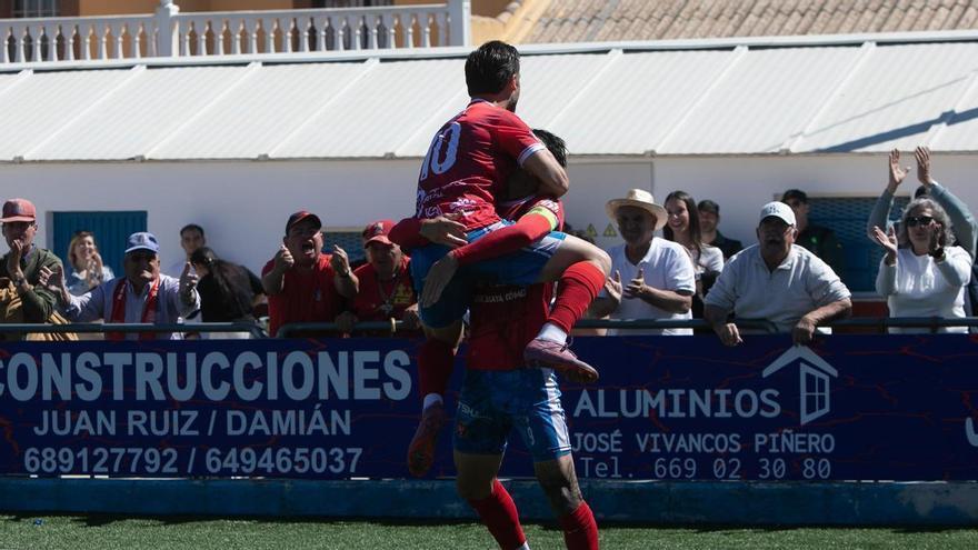 La Deportiva Minera desarbola al UCAM al ritmo de Omar Perdomo