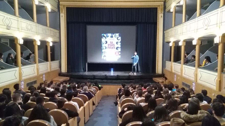 Paco Damas canta a las “Sinsombrero” en Toro