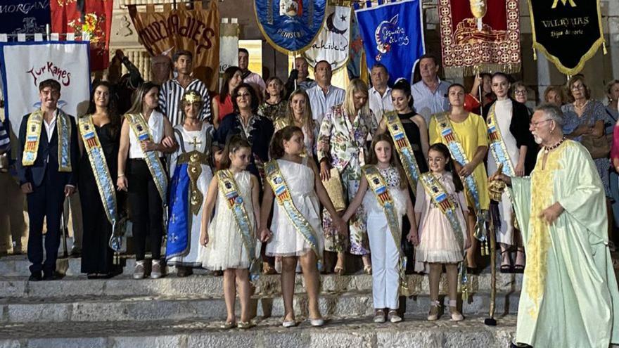 La presentación de estandartes y el homenaje a la patrona destacaron ayer.  | ALBA BOIX