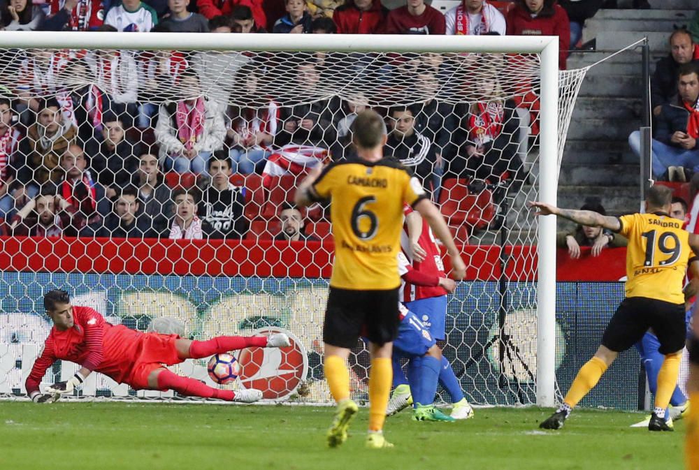 El partido entre el Sporting y el Málaga, en imágenes