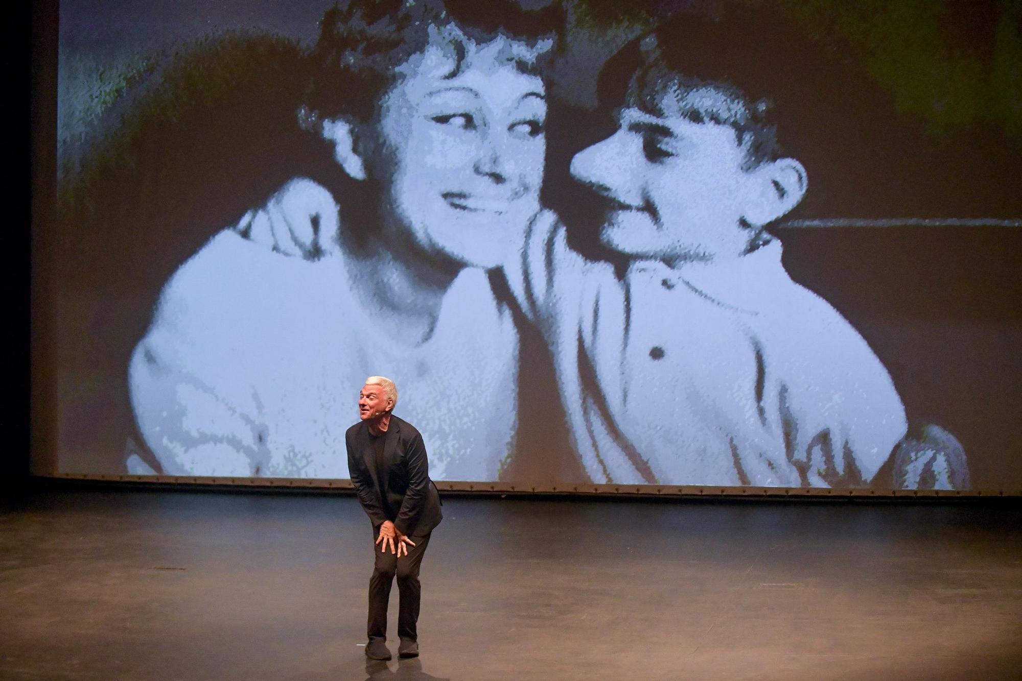 Espectáculo CARLES SANS ¡POR FIN SOLO! en el Teatro Víctor Jara