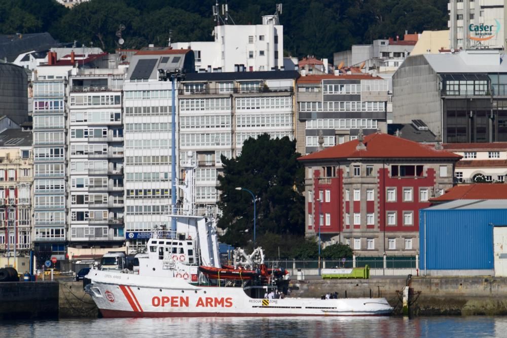 El Open Arms se marcha de A Coruña