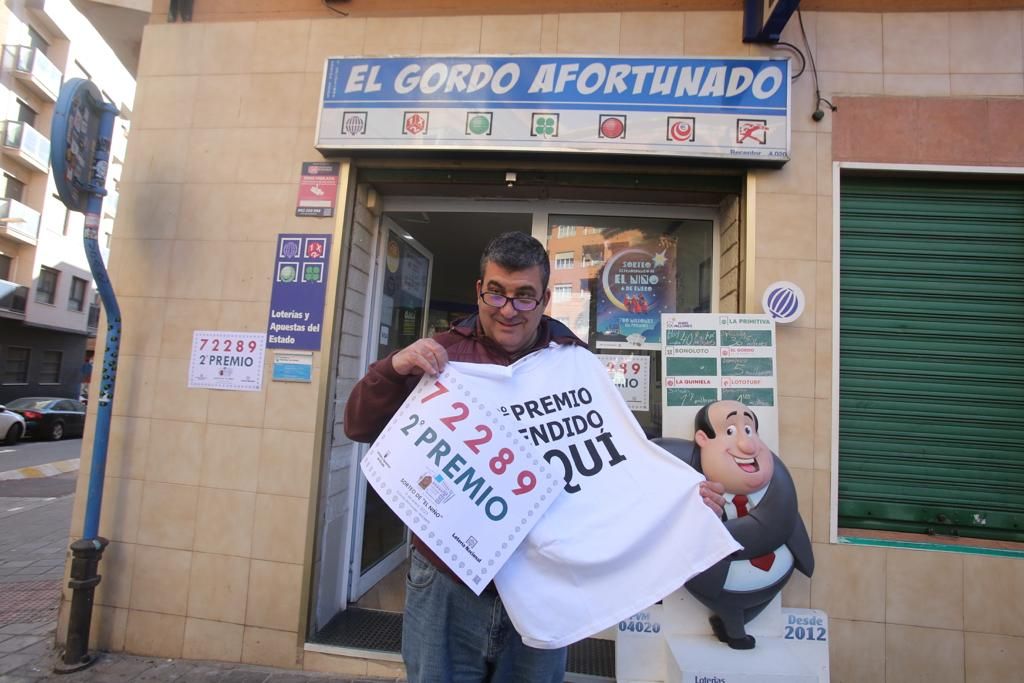 El propietario de El Gordo Afortunado celebra haber vendido parte del segundo premio de El Niño