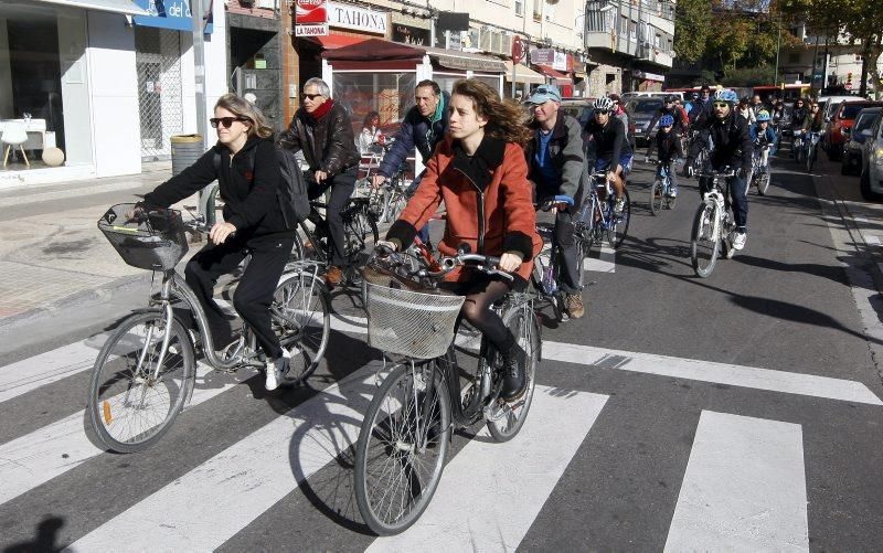 Marcha ciclista en protesta por la paralización del servicio Bizi