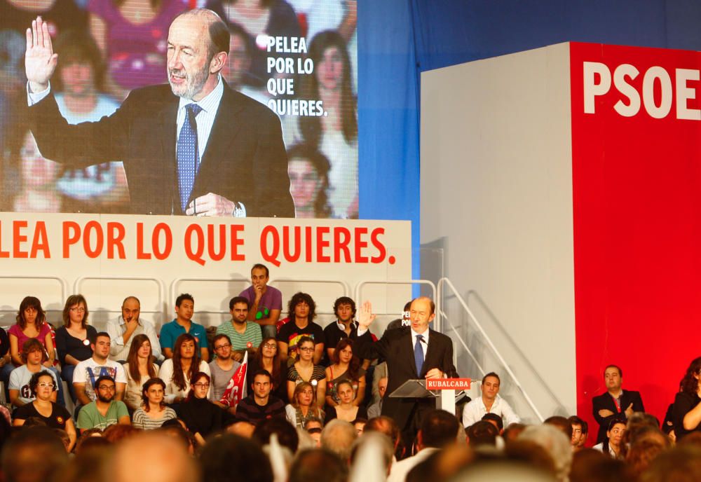 En 2011 junto a Leire Pajín y Jorge Alarte en la precampaña de las Elecciones Generales