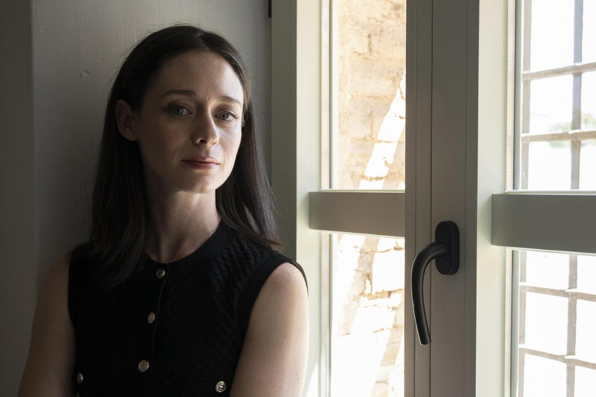 La actriz Elena Rivera en una entrevista con EFE