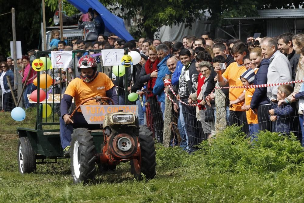 ¡Con el tractor a toda mecha!