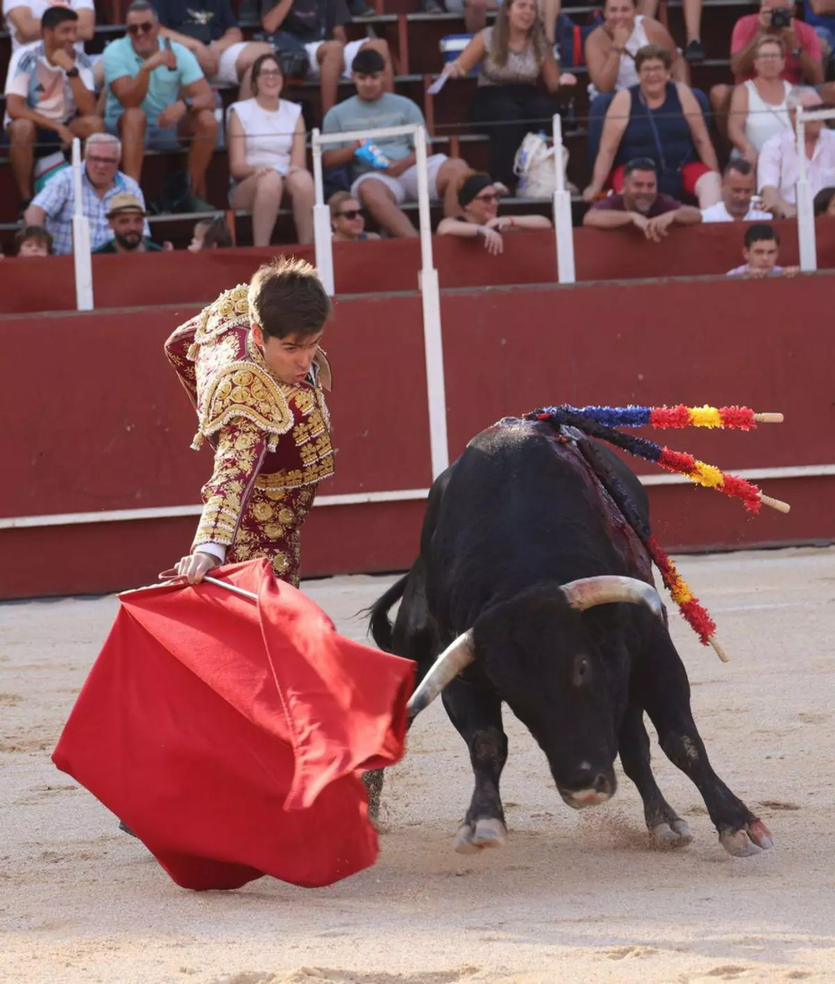 El toreo alegre de Joselito de Córdoba se premia con la Puerta Grande