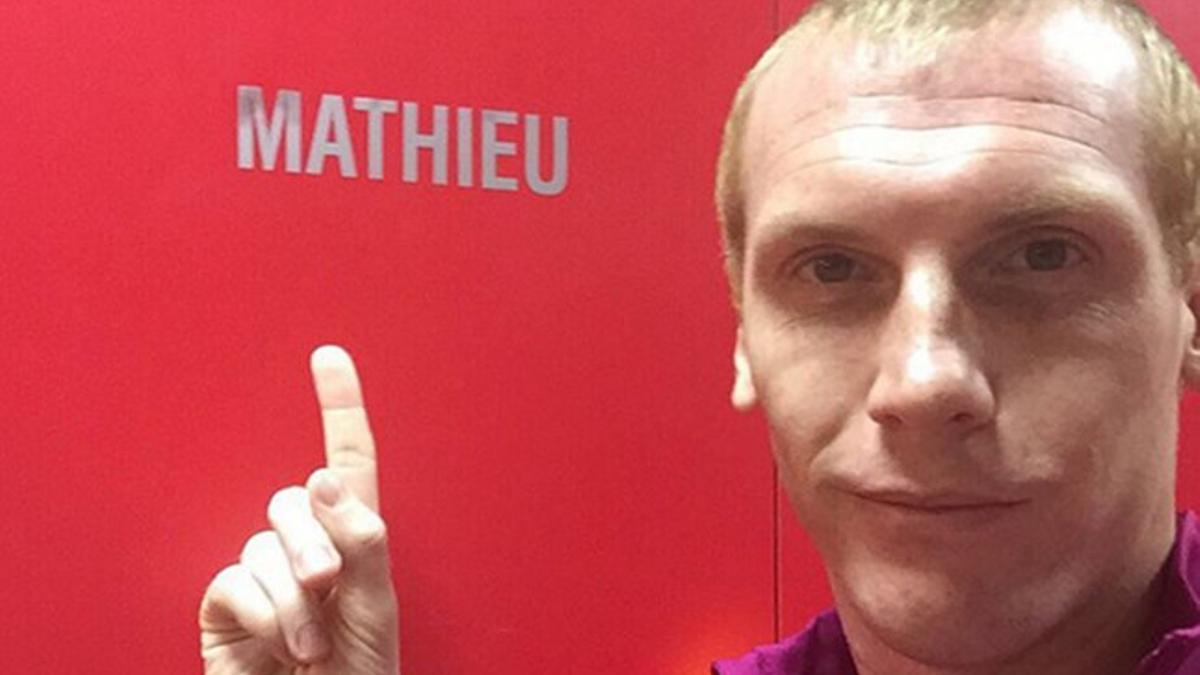 Jeremy Mathieu estrena cuentas en las redes sociales