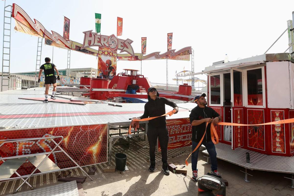 Se acabó la fiesta, el desmontaje de la Feria de Córdoba, en imágenes Se acabó la fiesta, el desmontaje de la Feria de Córdoba, en imágenes
